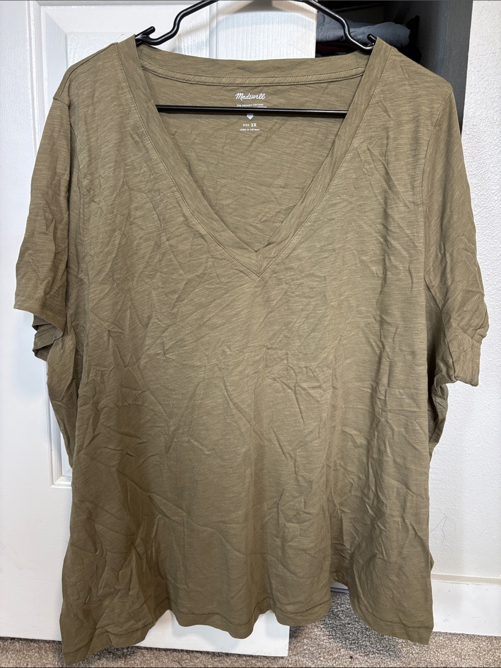 Madewell Olive-Green V-Neck Short Sleeve Tee
